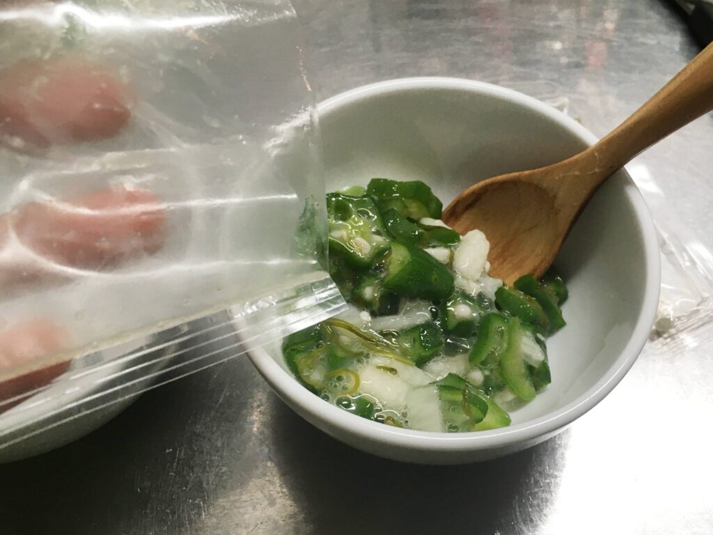 おくらとめかぶの山芋和え おくらとめかぶの山芋和え