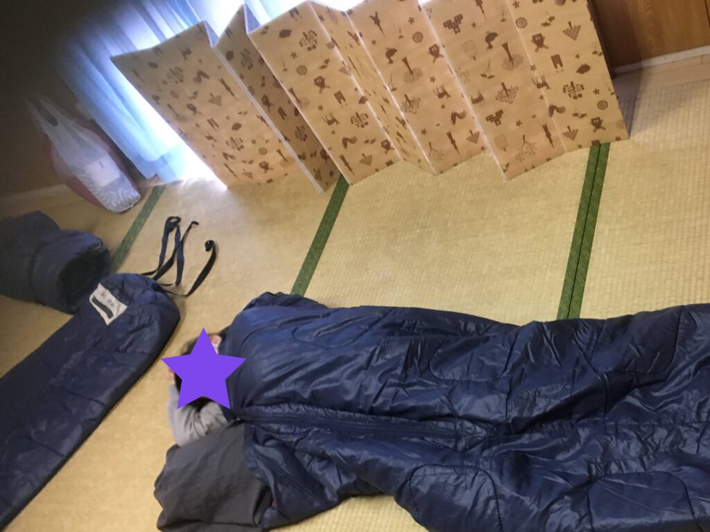 能勢温泉キャンプ場の和室内 能勢温泉キャンプ場の和室内