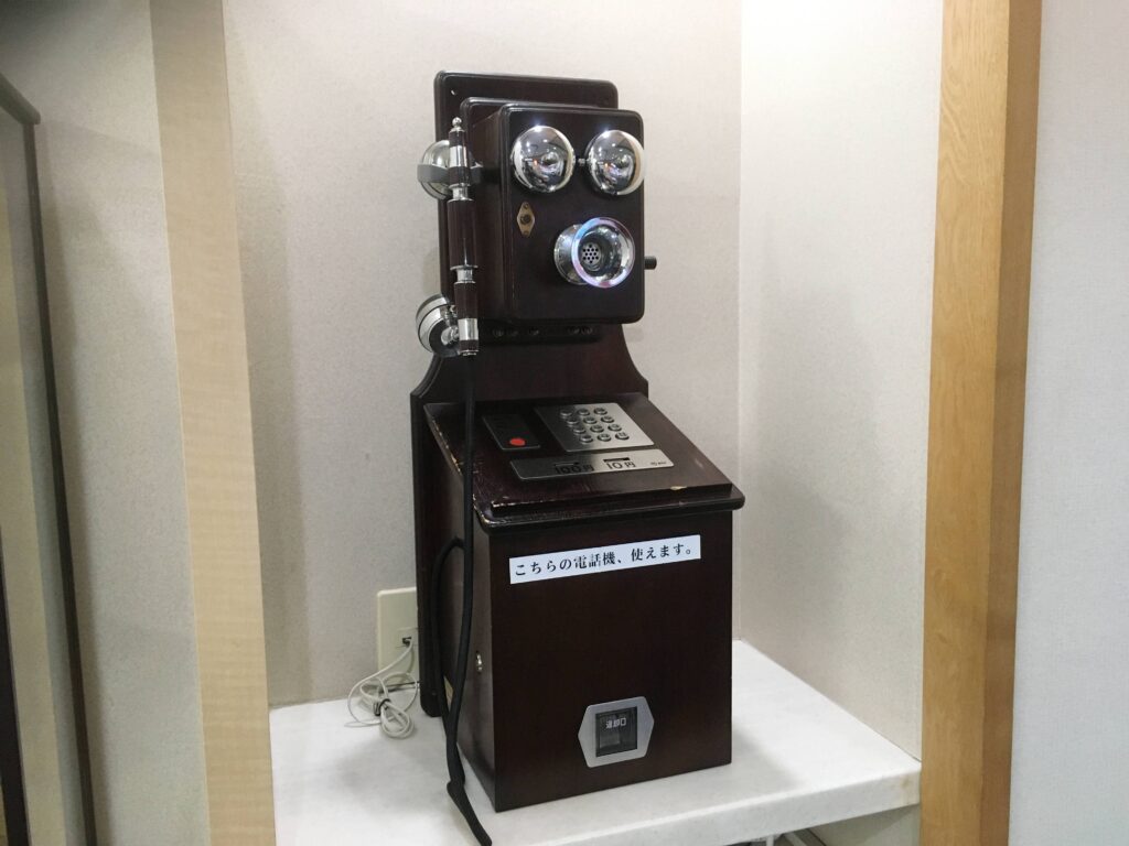 レトロな公衆電話 レトロな公衆電話